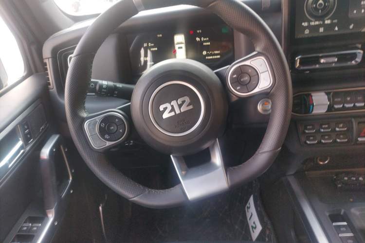 Used 212 T01 2025 2.0T Changfeng
