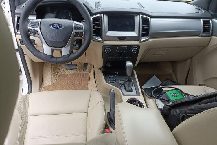 Used Ford Everest 2017 2.0T Gasoline Automatic 4x4 Luxury Edition 7 Seats