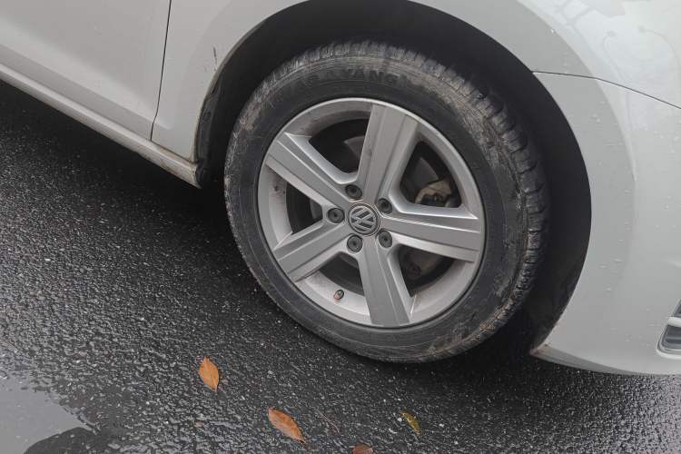 Used Volkswagen Golf 2015 1.4TSI Automatic Luxury Model
