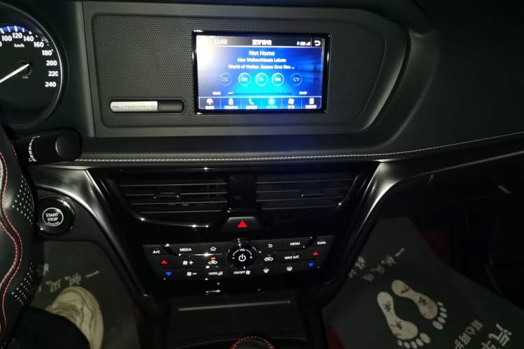 Used Venucia T90 2017 2.0L Manual ZhiShang Edition
