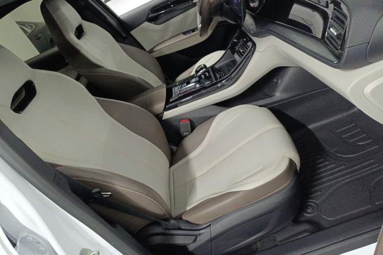 Used BYD Qin PLUS 2023 Champion Edition DM-i 55KM Leading Model Right Front Seat