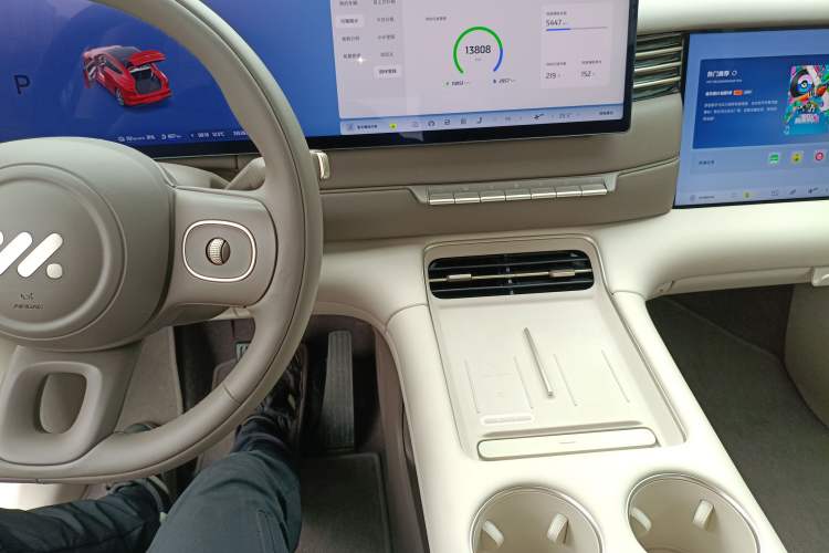 Used IM LS6 2026 Model Range-Extending 66 Max Audio And AC Panel