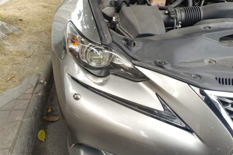 Used Lexus IS 2015 200t F SPORT
