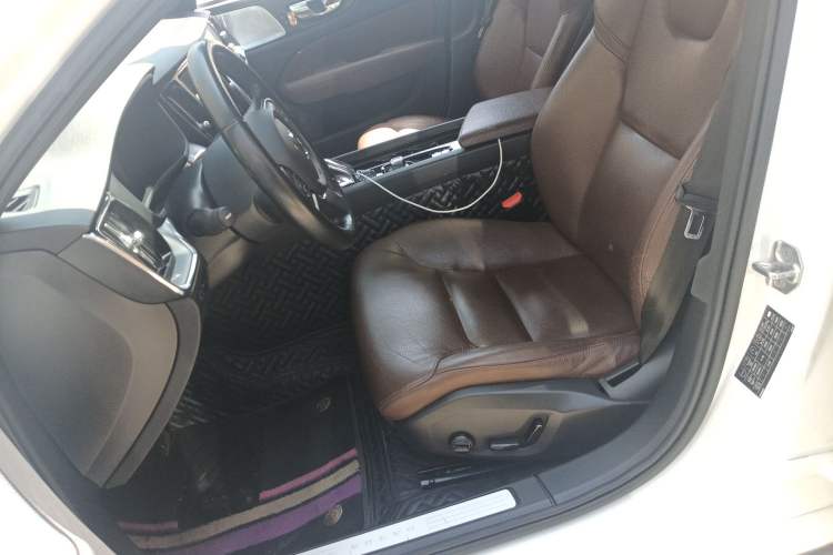 Used Volvo S60 2022 B4 Zhiyi Luxury Edition