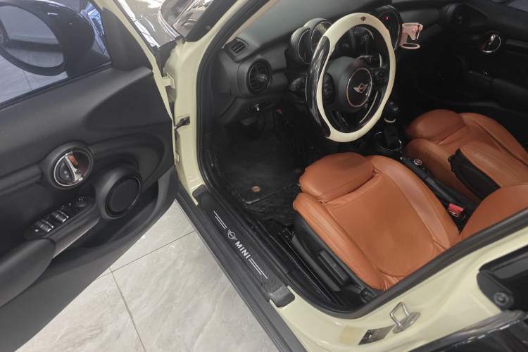Used MINI 2016 1.5T COOPER Five-Door Edition
