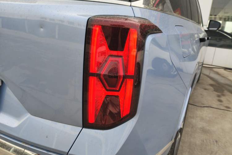 Used GAC Trumpchi GS8 2022 Double-Energy Series 2.0TM Two-Wheel Drive Prestige Edition (6 Seats)