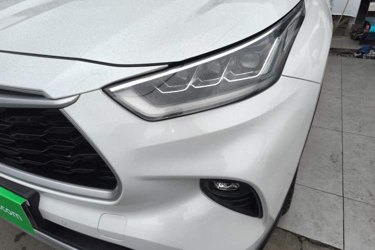 Used Toyota Highlander 2022 Dual-Engine 2.5L Four-Wheel Drive Prestige Version 7 Seats