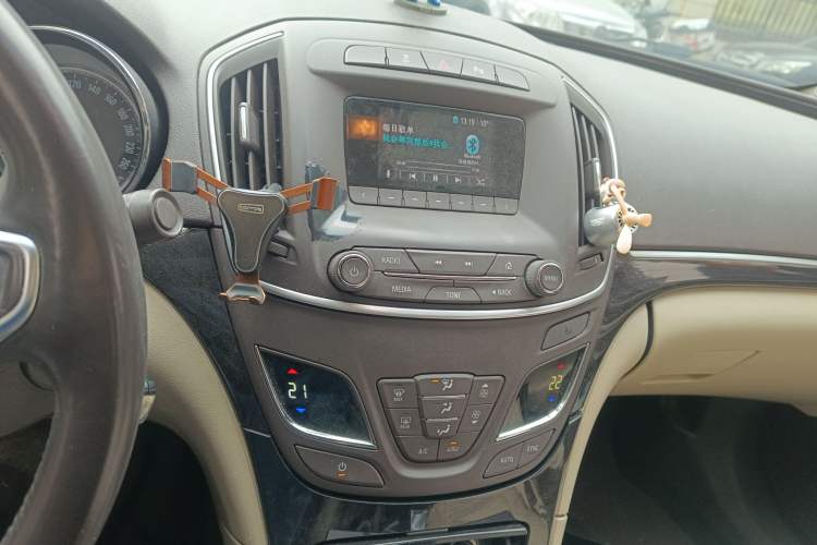 Used Buick Regal 2015 2.0L Leading Fashion Edition
