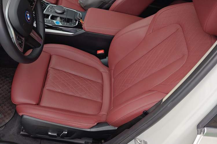 Used BMW i3 2022 eDrive 35 L
