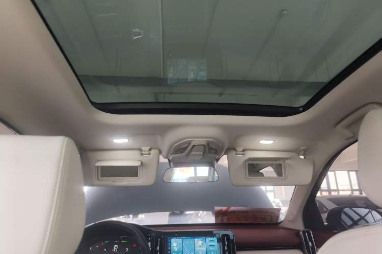 Used Wuling Xingyun 2023 2.0L DHT Flagship Edition
