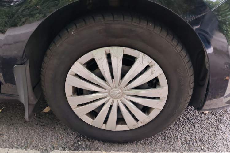 Used Volkswagen Santana 2018 1.5L Automatic Fashion Edition Right Front Wheel Hub