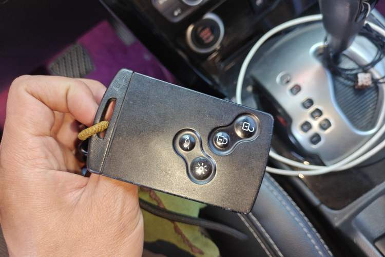 Used Renault Koleos 2014 2.0L Two-Wheel Drive Comfort Edition
