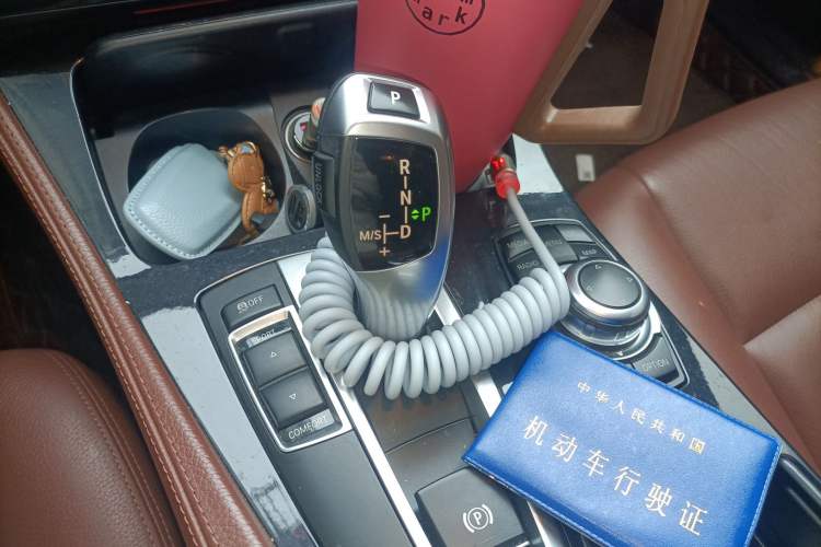 Used BMW 5 Series 2014 520Li Elegant Model
