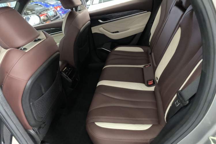 Used Geely Auto Monjaro L 2024 2.0TD High-Power Automatic Two-Wheel Drive Yunqi Version