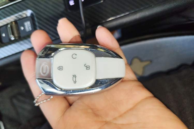 Used GAC Trumpchi EMPOW 2021 270T DCT J16 Version Vehicle Key