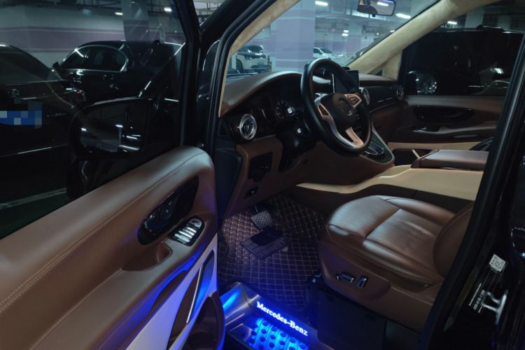 Used Mercedes-Benz Vito 2018 2.0T Elite Version 7 Seats China VI Emission Standard
