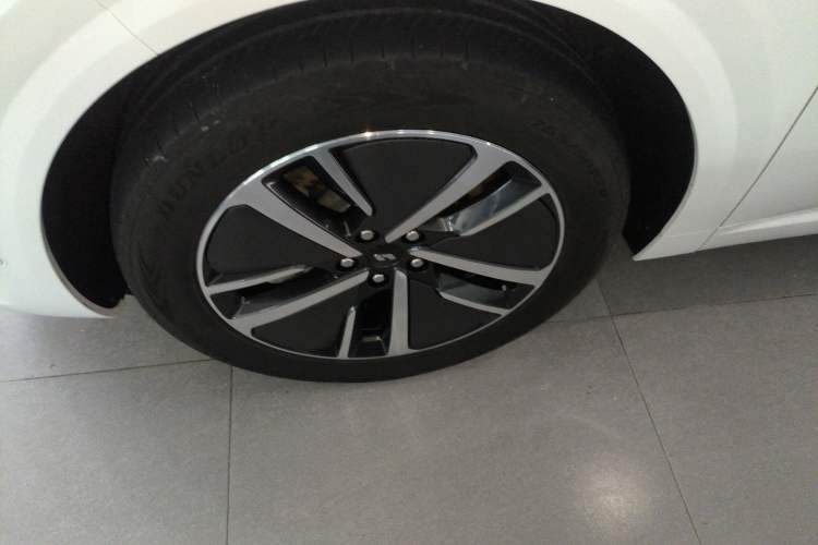 Used Li Auto L6 2024 Pro Model Left Front Wheel Hub