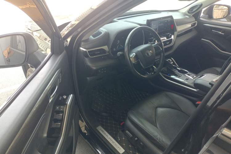 Used Toyota Highlander 2022 Dual-Engine 2.5L Four-Wheel Drive Supreme Edition 7-Seater Driver Seat