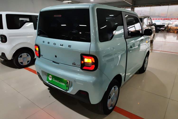 Used Geely Galaxy Panda 2024 Panda Mini 200km Endurance Bear
