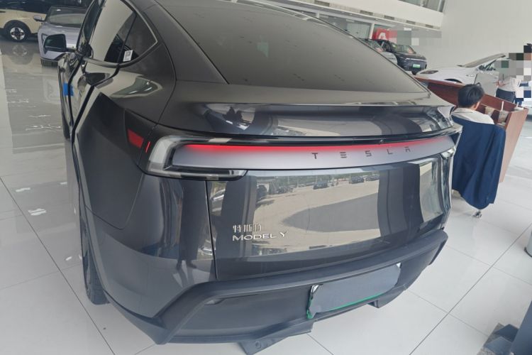 Used Tesla Model Y 2025 Rear-Wheel Drive First Edition Rear