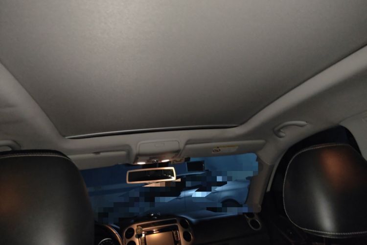 Used Volkswagen Tiguan 2016 300TSI Automatic Two-Wheel Drive Luxury Edition Headliner