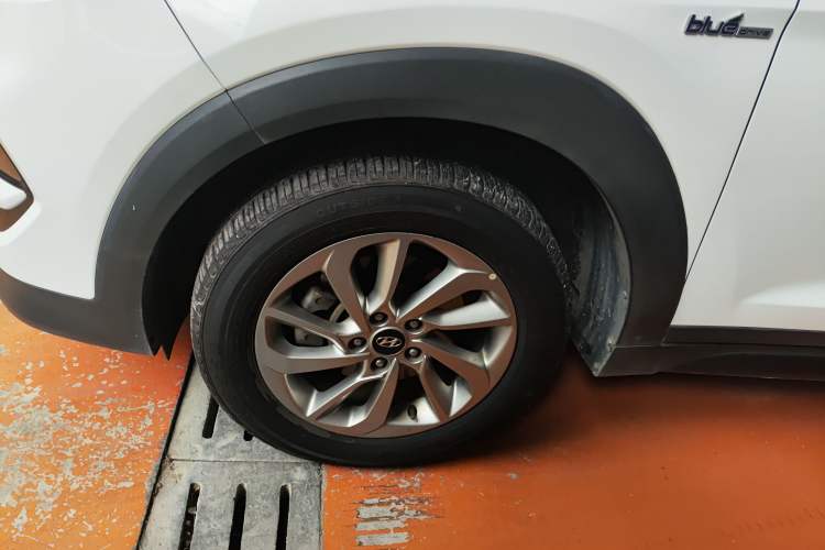 Used Hyundai Tucson 2018 1.6T Dual-Clutch Two-Wheel Drive 15th Anniversary Special Edition