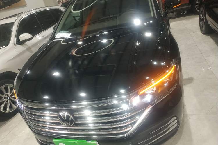 Used Volkswagen Viloran 2024 380TSI Premium Edition Front