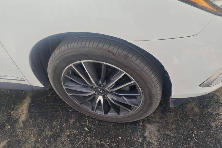 Used Infiniti QX60 2016 2.5 S/C Hybrid Two-Wheel-Drive Excellence Edition China V Standard
