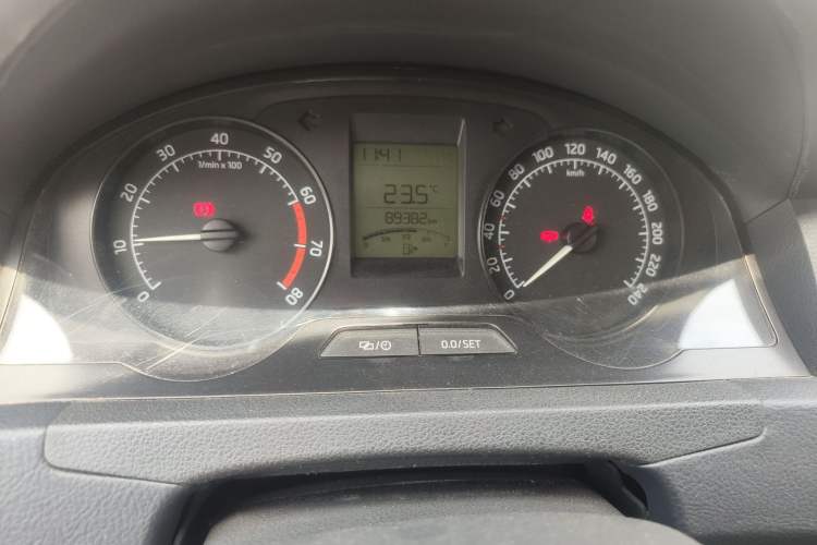 Used Skoda Rapid 2013 1.6L Manual Enjoyment Model