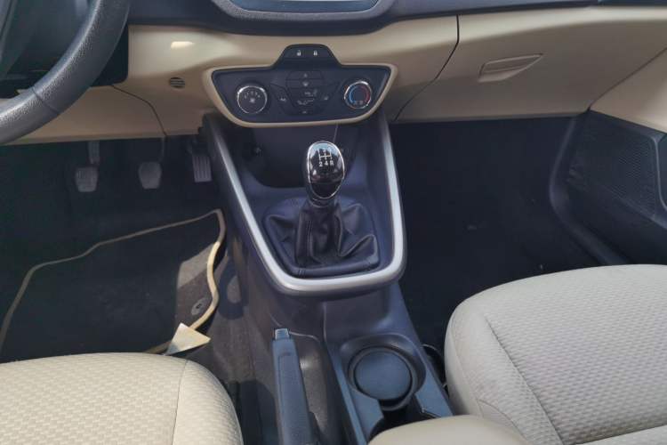 Used Ford Escort 2015 1.5L Manual Comfort Model
