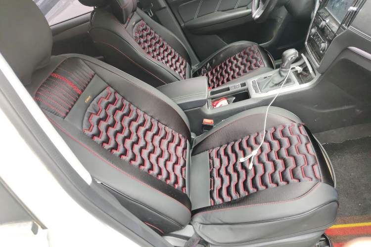 Used Roewe RX5 2018 20T Two-Wheel Drive Automatic Flagship Edition Right Front Seat