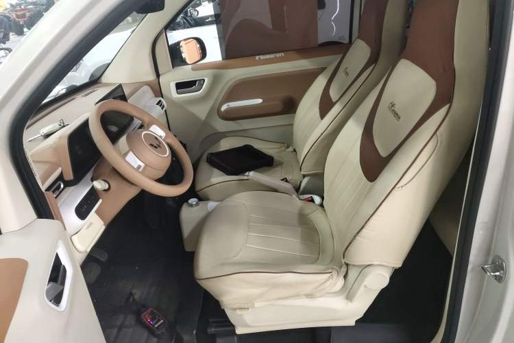 Used Wuling Hongguang MINIEV 2024 3rd Generation 215km Youth Edition Left Front Seat