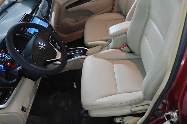 Used Honda Crider 2013 1.8L automatic comfort version