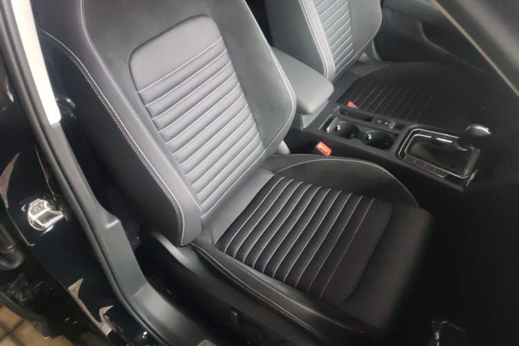 Used Volkswagen Magotan 2020 330TSI DSG Leading Model
