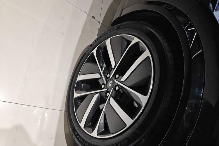 Used Li Auto L9 2022 Max model