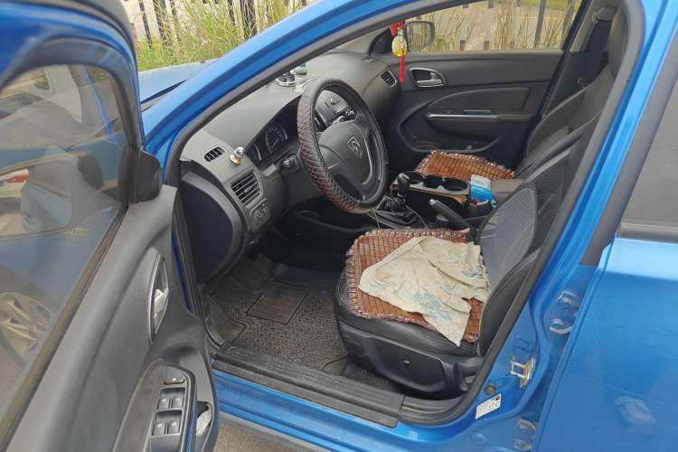 Used Baojun 610 2014 CROSS 1.5L Manual Comfort Model
