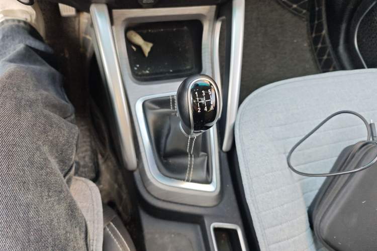 Used Geely Auto Vision X3 2017 1.5L Manual Luxury Model
