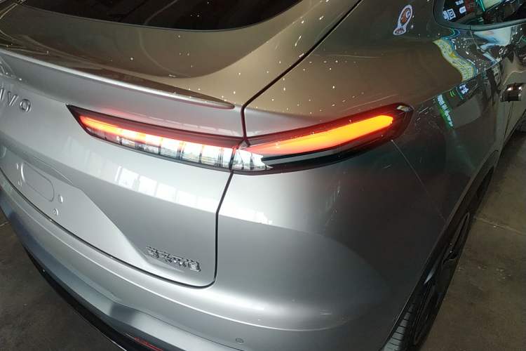 Used ONVO L60 2024 60 kWh Rear-Drive Version