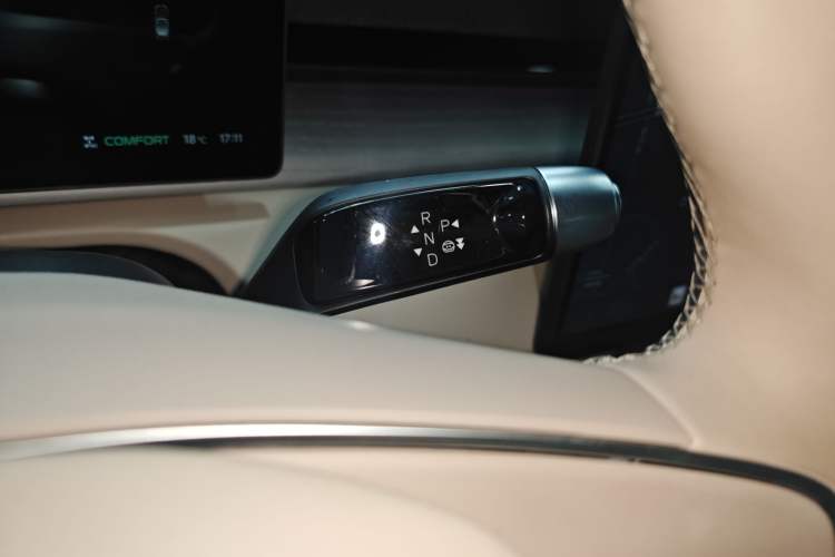 Used XPeng X9 2024 702 Ultra-Long Range Pro