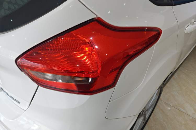 Used Ford Focus 2017 Hatchback 1.6L Automatic Fashion Edition Smart Drive Version