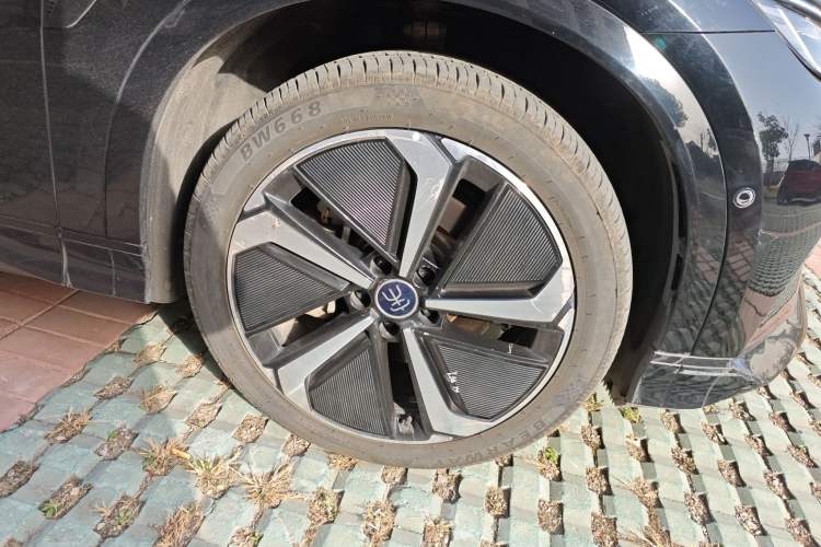 Used BYD Song L EV 2024 662 km Excellence Version
