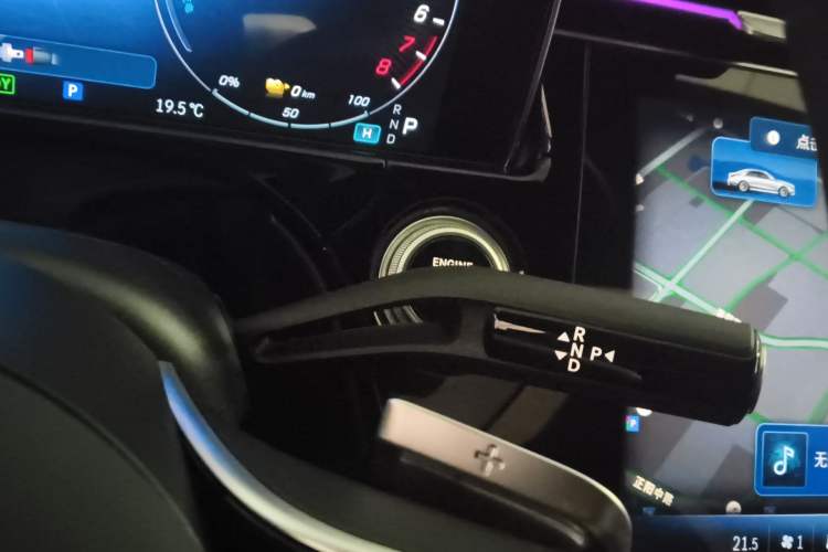 Used Mercedes-Benz E-Class New Energy 2024 E 350 e L Plug-in Hybrid Sedan
