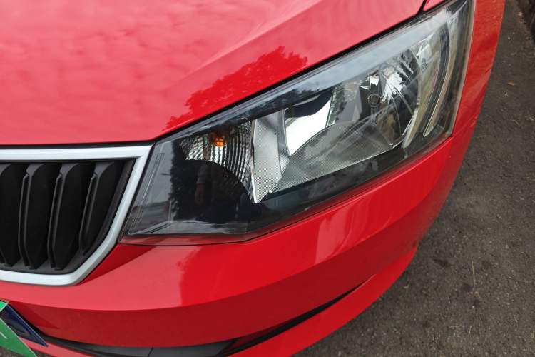 Used Skoda Fabia 2017 1.4L Automatic Car Enjoy Edition
