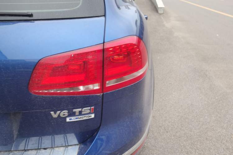 Used Volkswagen Touareg 2016 3.0 TSI Standard Version Right Rear Taillight