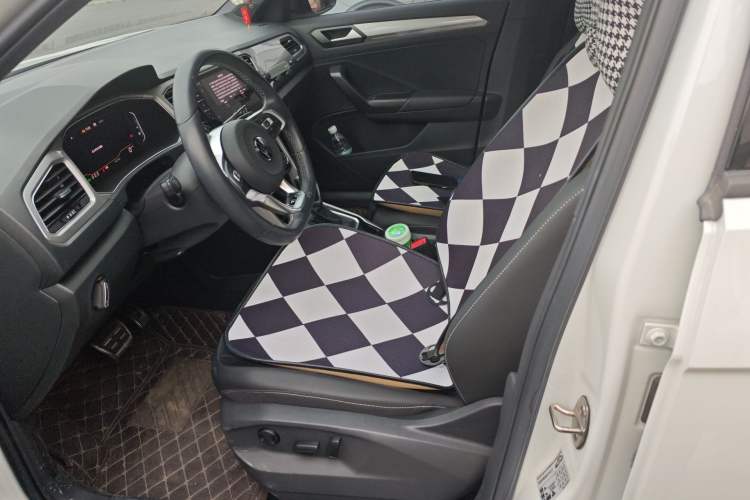 Used Volkswagen T-ROC 2022 280TSI DSG Two-Wheel Drive R-Line Pro PLUS