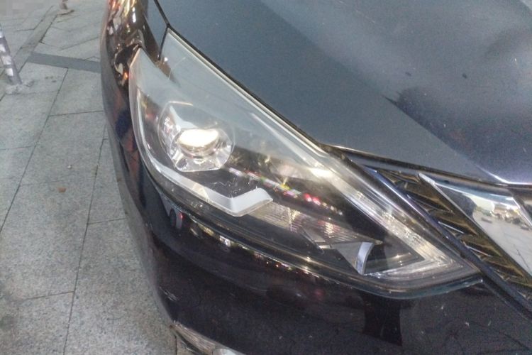 Used Nissan Sylphy 2016 1.6XV CVT Smart Enjoyment Version Right Front Headlight