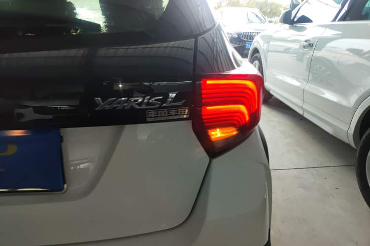 Used Toyota YARiS L Zhi Xuan 2021 X-Trail 1.5L CVT Leading Edition Right Rear Taillight