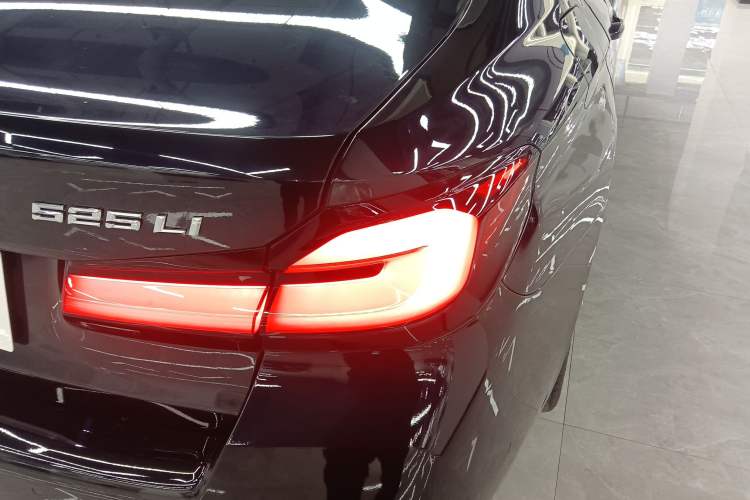 Used BMW 5 Series 2022 Restyled 525Li M Sport Package
