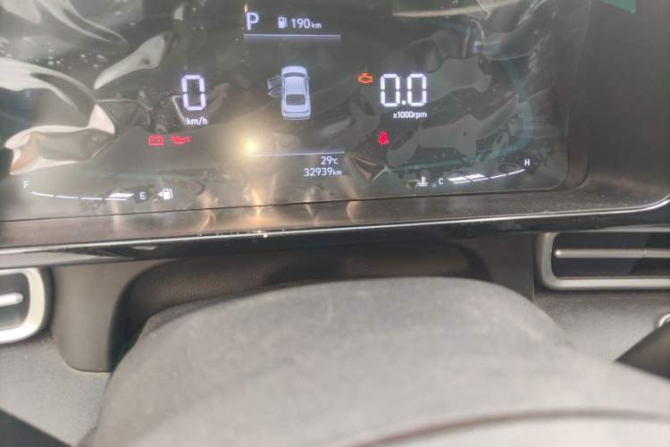 Used Hyundai Elantra 2023 1.5L CVT GLX Elite Edition Odometer Close Up