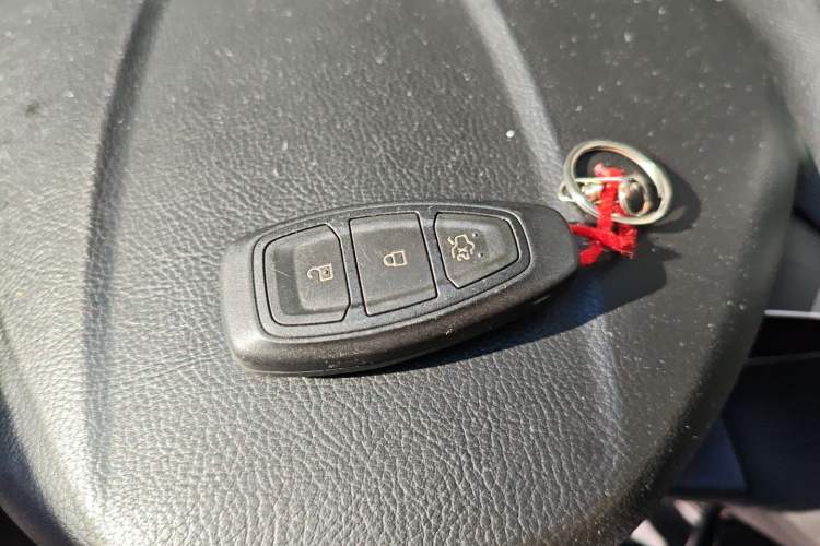 Used Ford Kuga 2019 EcoBoost 180 Two-Wheel-Drive Titanium Plus Model China V Standard
